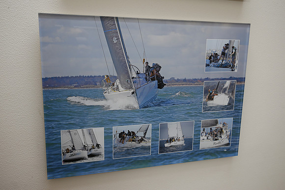 Acrylic gallery mount
