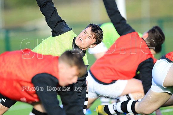 Join the "Target List" for more photos of your player next match.