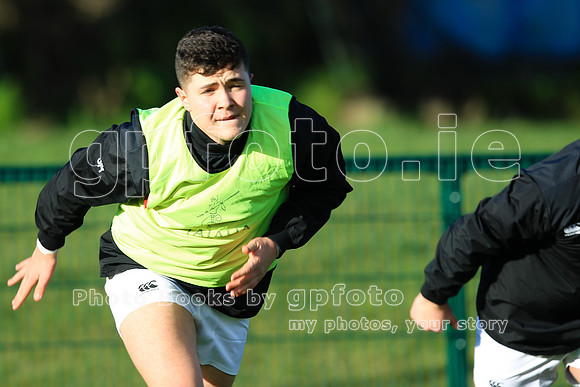 Join the "Target List" for more photos of your player next match.