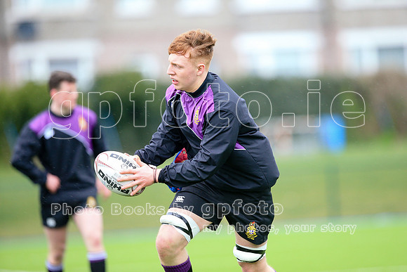 Join the "Target List" for more photos of your player next match.