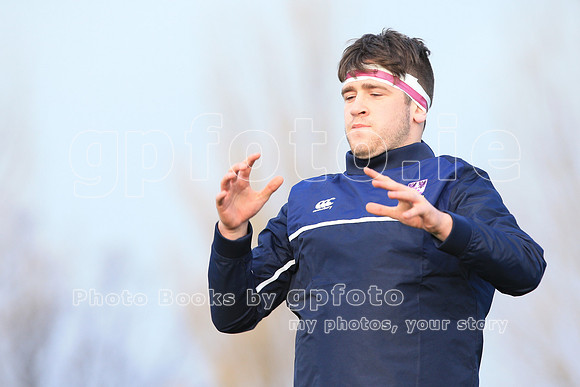 Join the "Target List" for more photos of your player next match.