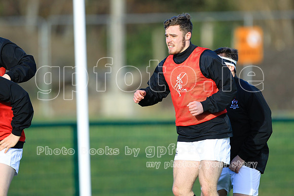 Join the "Target List" for more photos of your player next match.