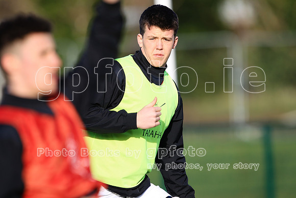 Join the "Target List" for more photos of your player next match.
