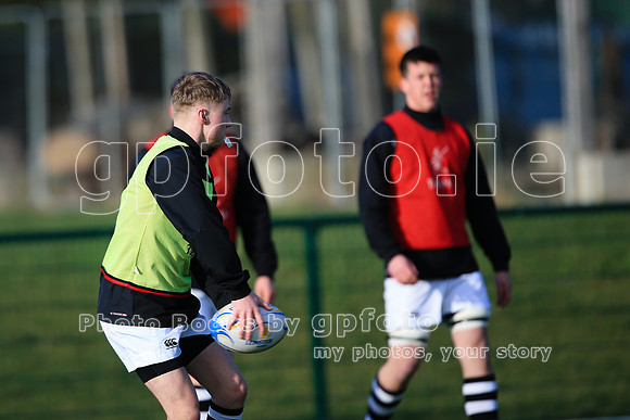 Join the "Target List" for more photos of your player next match.