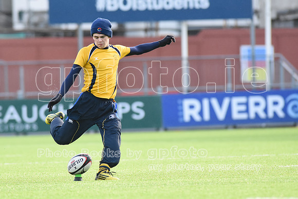 Join the "Target List" for more photos of your player next match.