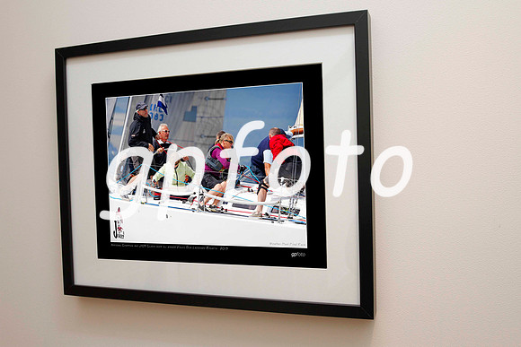 Joker framed in Classic black  €85