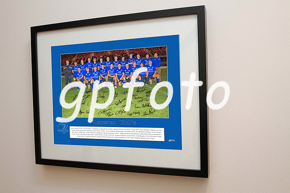 U20s ClassicBlack frame-2