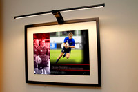 400x300mm image framed in a classic black frame